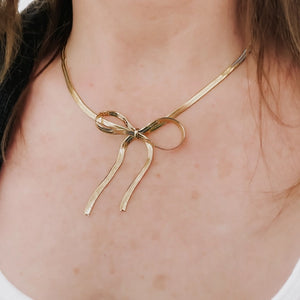 Bow Necklace